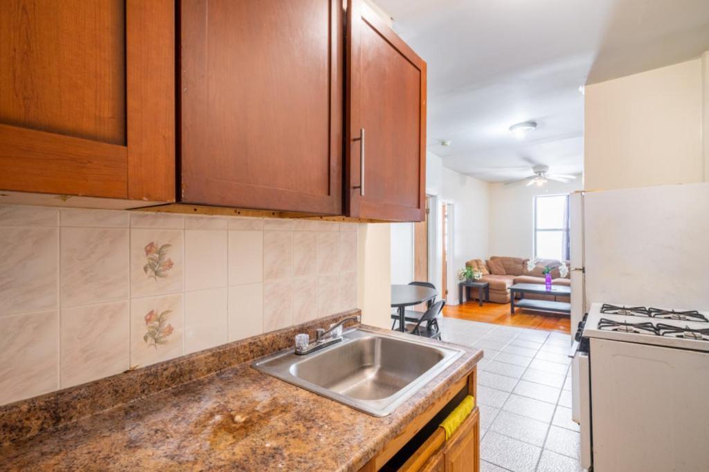 Eastern Parkway Guest House Ню Йорк Екстериор снимка