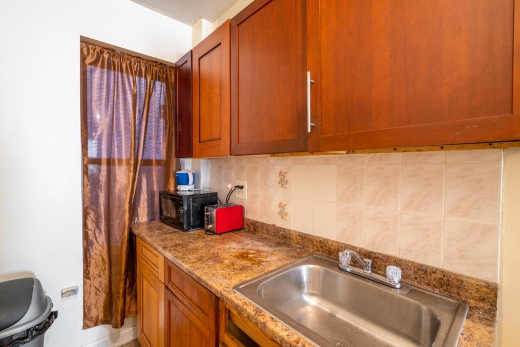 Eastern Parkway Guest House Ню Йорк Екстериор снимка