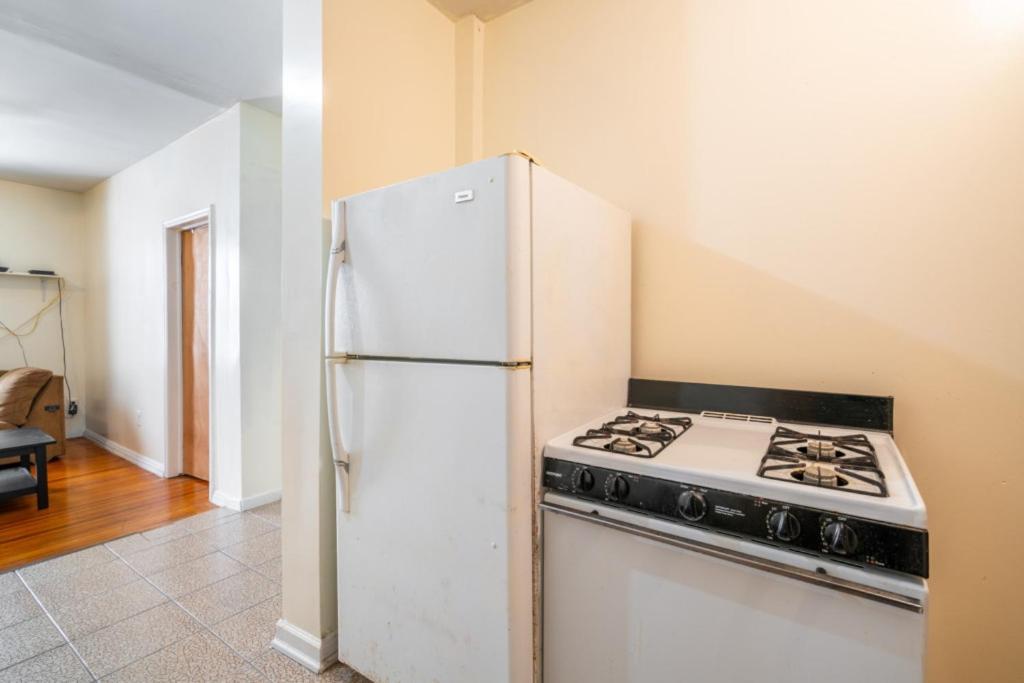 Eastern Parkway Guest House Ню Йорк Екстериор снимка
